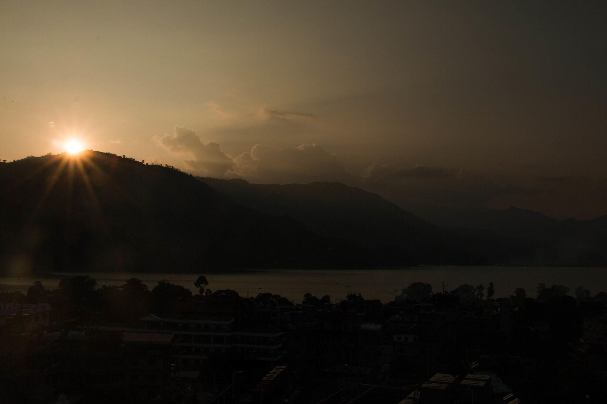 Hotel River Park Pokhara Zewnętrze zdjęcie