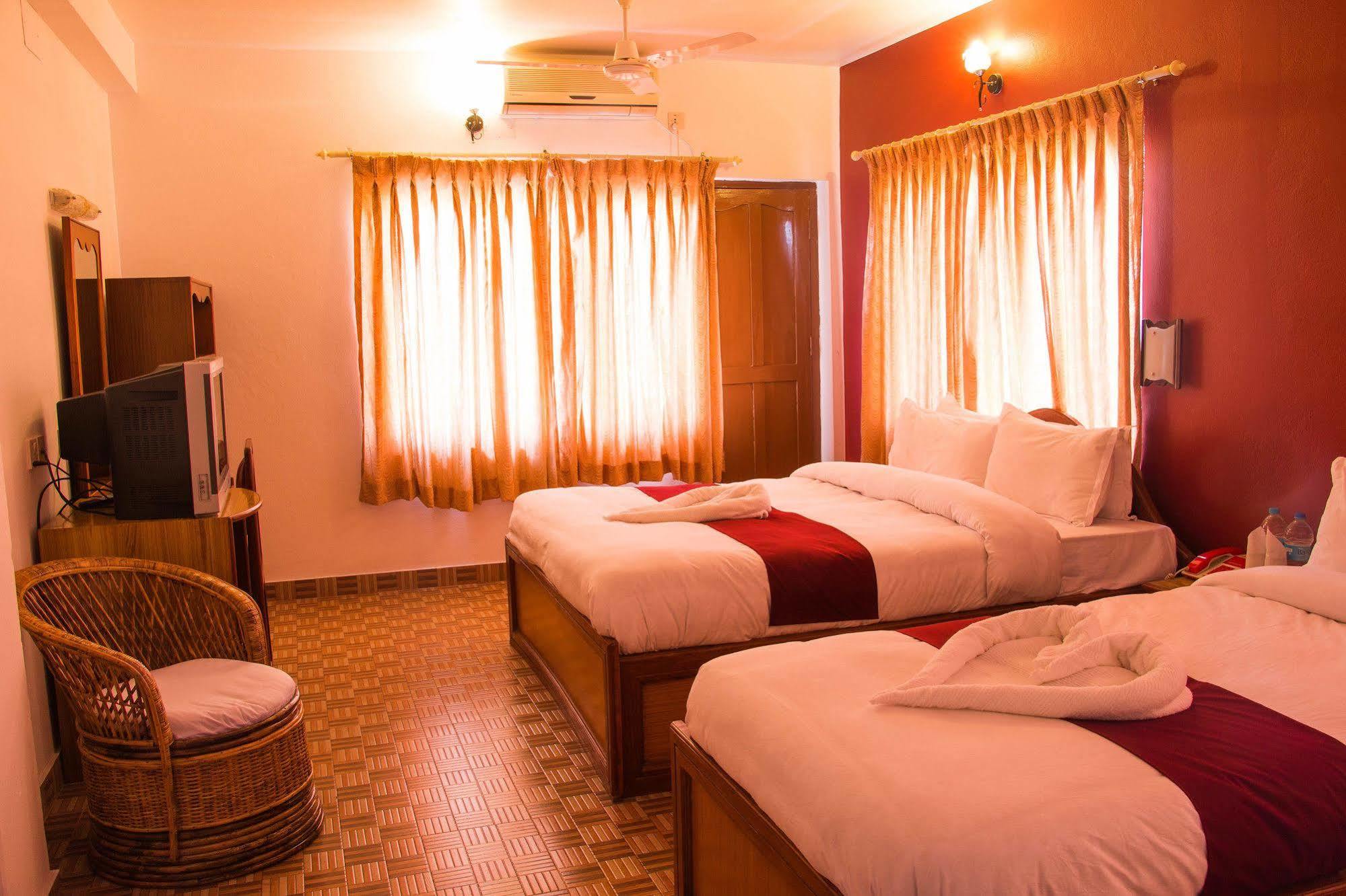 Hotel River Park Pokhara Zewnętrze zdjęcie